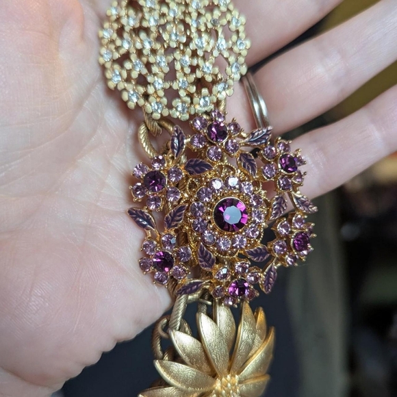 Banana Republic Vintage Gold Tone Charm Necklace - Picture 4 of 6